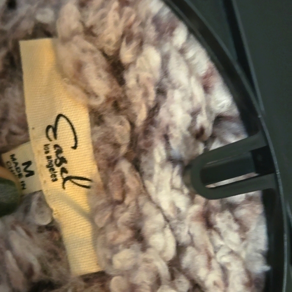 ULTRA SOFT PLUSH plum color sherpa material women's medium vest - Picture 2 of 5